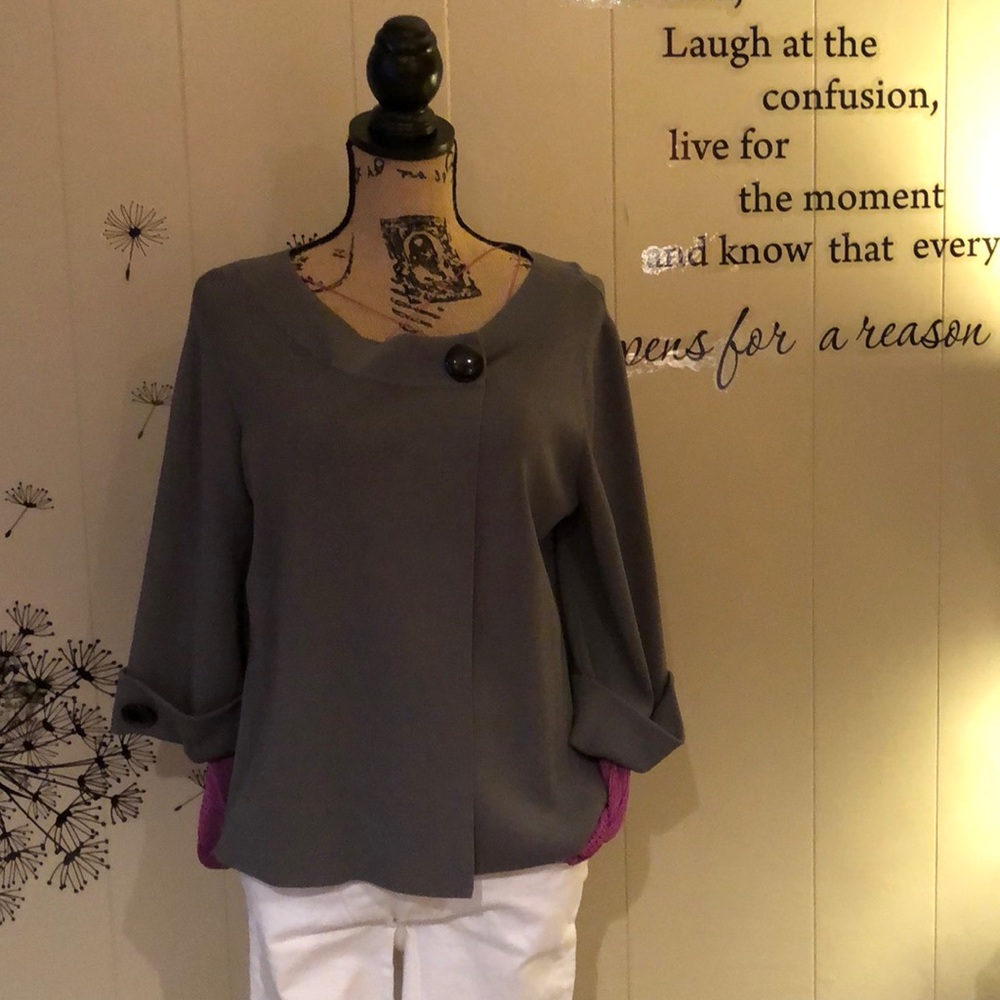 Beautiful ANNE KLEIN sweater